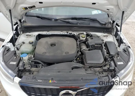 2022 Volvo Xc40 T5 R-Design z USA, uszkodzony, nr VIN YV4162UM6N2731486